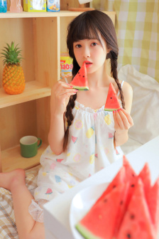 丰满白嫩少妇肉肉大HD